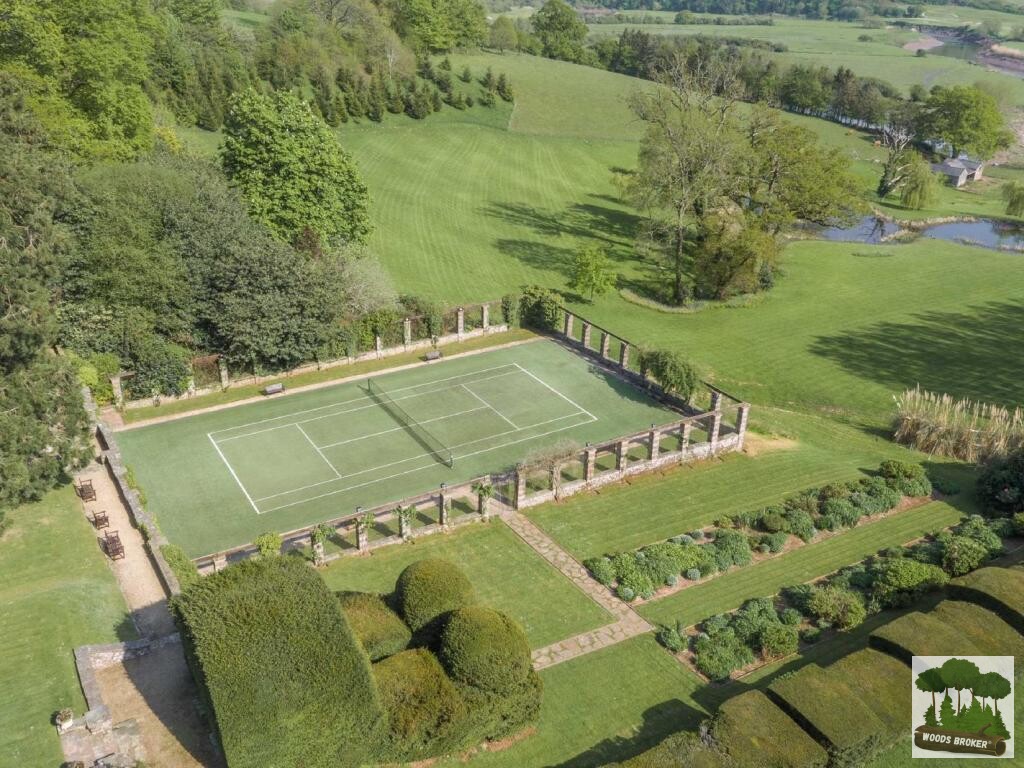 Glen Usk Road, Llanhennock Mansion